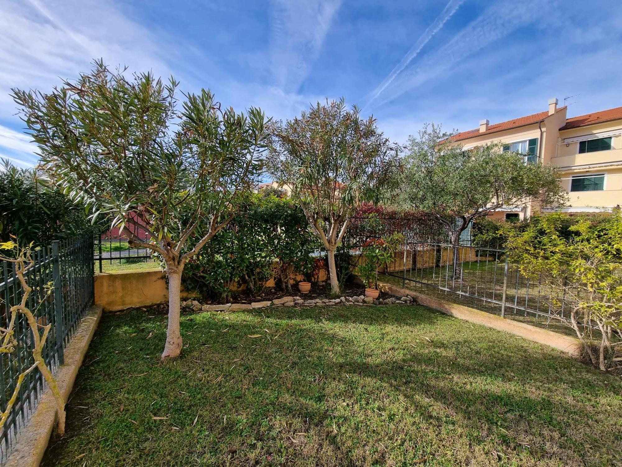 Appartamento La Casa Di Freddy โลอาโน ภายนอก รูปภาพ
