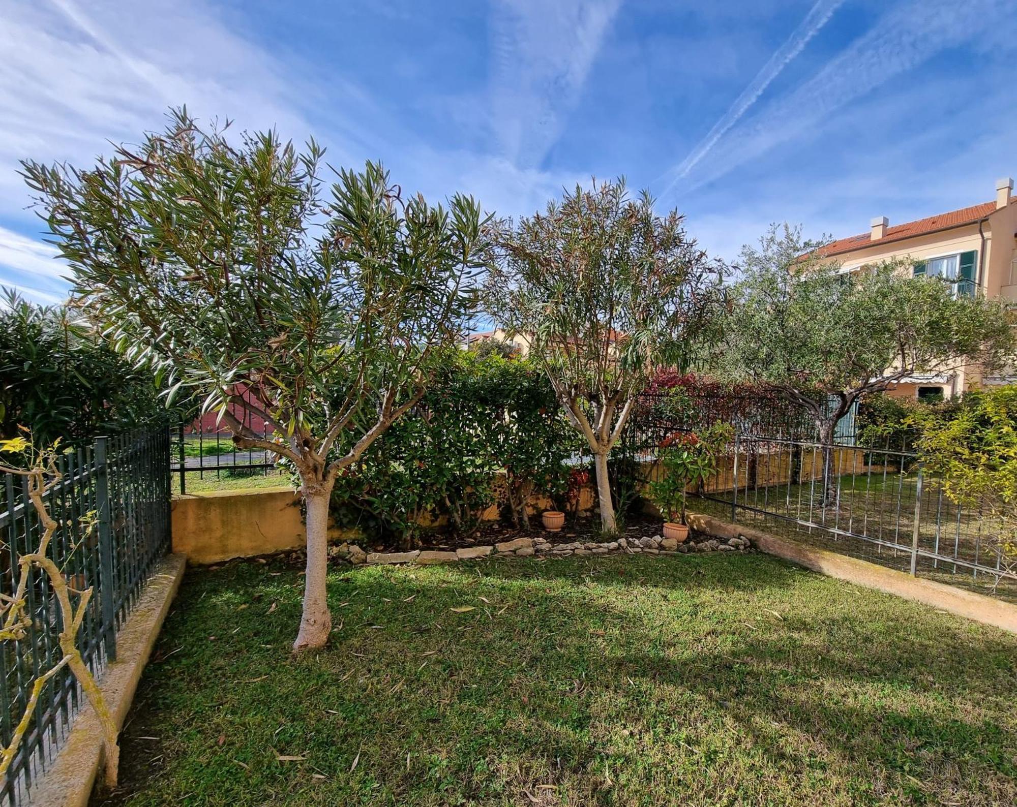 Appartamento La Casa Di Freddy โลอาโน ภายนอก รูปภาพ
